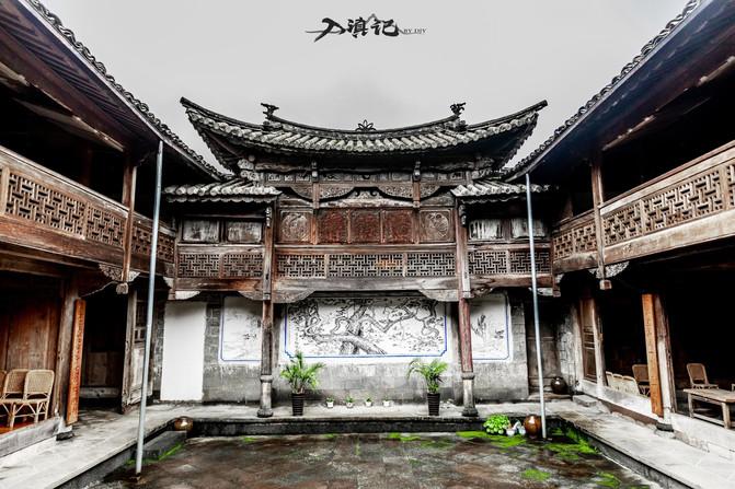 插队婆孙被人恶搞成表情包,你觉得这种做法过分吗?—解决疑惑,快速高效